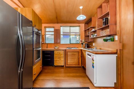 Photo of property in 14 Elizabeth Street, Waikanae, 5036