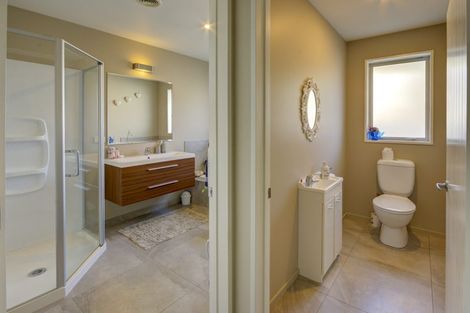 Photo of property in 10 Woodglen Drive, Woodend, 7610