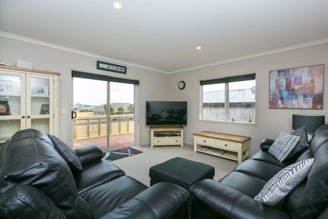 Photo of property in 15 Jules Crescent, Bell Block, New Plymouth, 4312