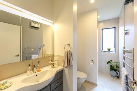 Photo of property in 39 Buller Street, New Plymouth, 4310