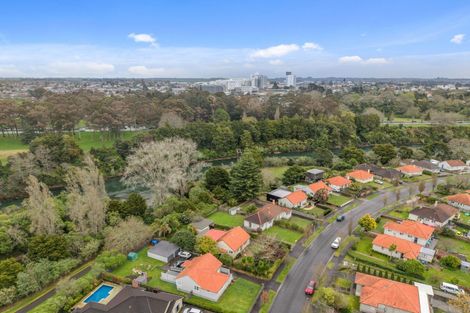 Photo of property in 64 Jellicoe Drive, Hamilton East, Hamilton, 3216