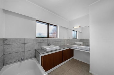 Photo of property in 5 Kavanagh Place, Opaheke, Papakura, 2113