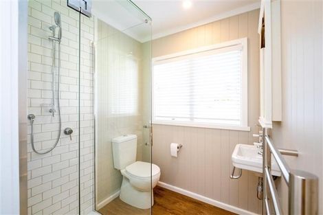 Photo of property in 2 Lovat Street, Havelock North, 4130