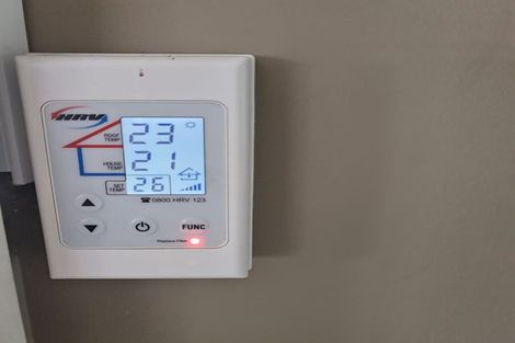 Photo of property in 2/21 Southview Place, Wattle Downs, Auckland, 2102