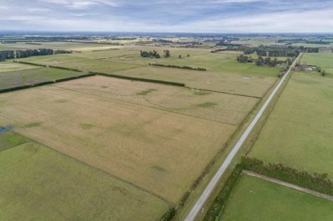 Photo of property in 102 Stoke School Road, Cust, Rangiora, 7471