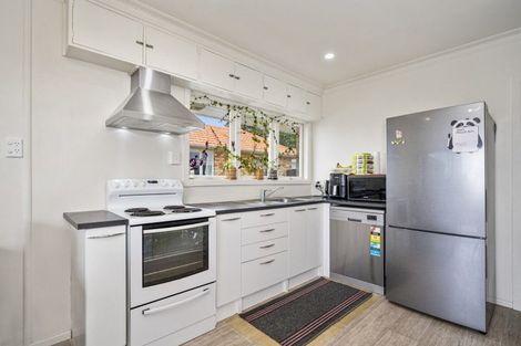 Photo of property in 5 Simmonds Grove, Greerton, Tauranga, 3112