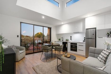 Photo of property in 10/93 Gribblehirst Road, Sandringham, Auckland, 1025