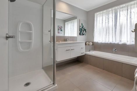 Photo of property in 36 Kowi Lakes Drive, One Tree Point, 0118