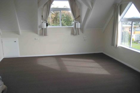 Photo of property in 1a Garadice Road, Rothesay Bay, Auckland, 0630