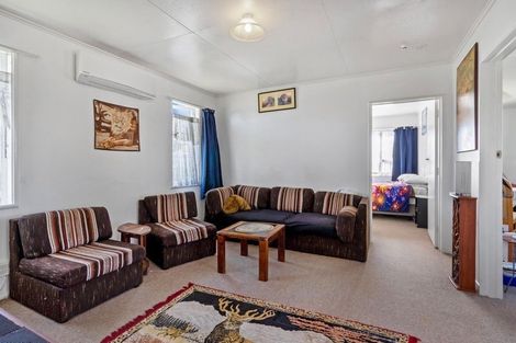 Photo of property in 63 Thatcher Street, Castlecliff, Whanganui, 4501