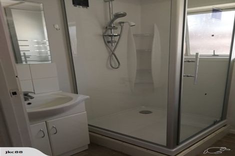 Photo of property in 2/36 Merton Road, Saint Johns, Auckland, 1072