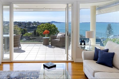 Photo of property in 15 Island View Terrace, Cockle Bay, Auckland, 2014