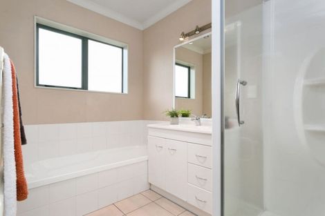 Photo of property in 2/10 Hannon Road, Cambridge, 3434