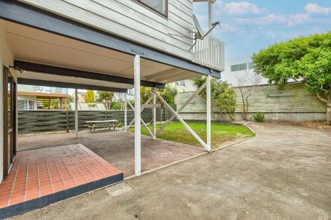 Photo of property in 2/13 Mana Esplanade, Paremata, Porirua, 5026