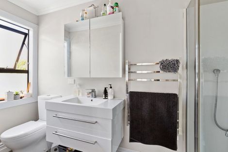 Photo of property in 13 Collingwood Road, Waiuku, 2123