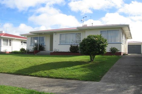 Photo of property in 19 Newhaven Place, Roslyn, Palmerston North, 4414