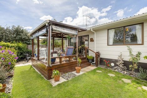 Photo of property in 6 Pokapu Place, Bethlehem, Tauranga, 3110
