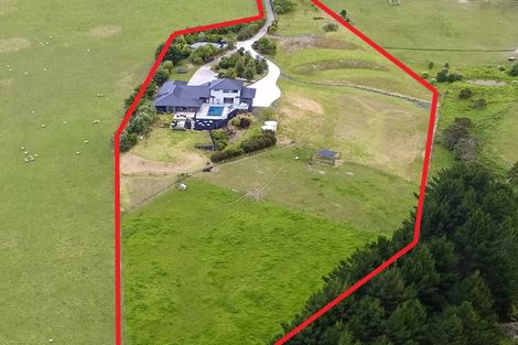 Photo of property in 1568 Old North Road, Helensville, 0875
