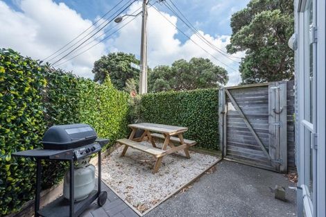 Photo of property in 4/122 Miramar Avenue, Miramar, Wellington, 6022