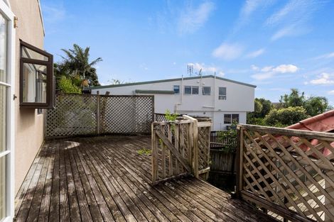 Photo of property in 2/11 Korotaha Terrace, Rothesay Bay, Auckland, 0630