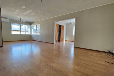 Photo of property in 31 Glennandrew Drive, Half Moon Bay, Auckland, 2012