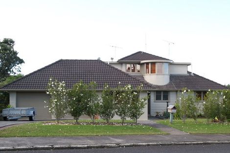Photo of property in 38 Montgomery Crescent, Cockle Bay, Auckland, 2014