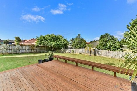 Photo of property in 4 Reremanu Place, Weymouth, Auckland, 2103