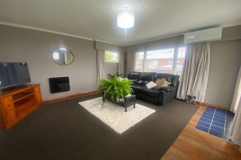 Photo of property in 87a Karamu Crescent, Wainuiomata, Lower Hutt, 5014