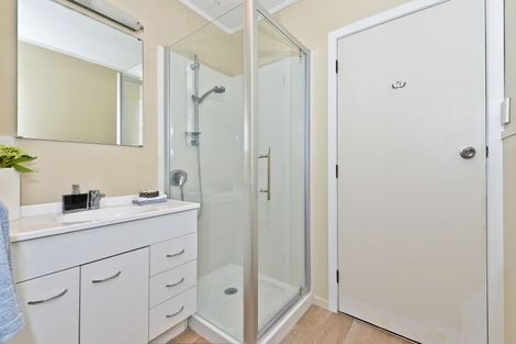 Photo of property in 1 Burwood Place, Silverdale, Hamilton, 3216