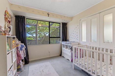 Photo of property in 82 Langdale Avenue, Paraparaumu, 5032