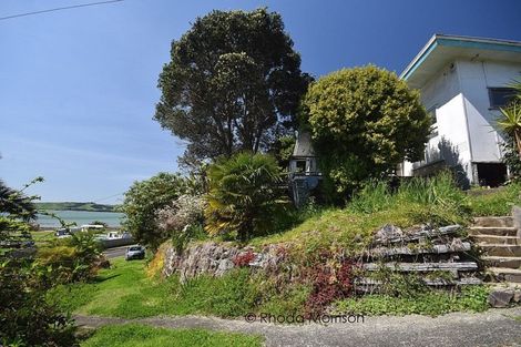 Photo of property in 14 Komiti Road, Tinopai, Matakohe, 0593