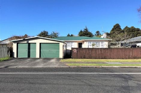 Photo of property in 519 Mangorei Road, Highlands Park, New Plymouth, 4312