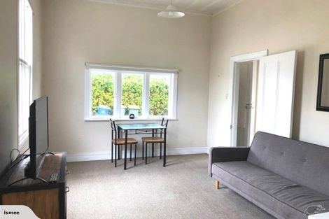 Photo of property in 16 Kawerau Avenue, Devonport, Auckland, 0624