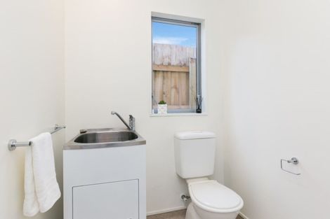 Photo of property in 54a Strathavon Road, Miramar, Wellington, 6022