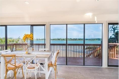Photo of property in 7 Ferry Parade, Herald Island, Auckland, 0618
