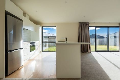Photo of property in 10 Ward Street, Jacks Point, Queenstown, 9371