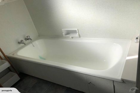 Photo of property in 2/29 Priscilla Crescent, Kingston, Wellington, 6021