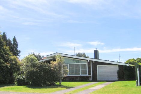 Photo of property in 13 Kamahi Place, Pukehangi, Rotorua, 3015