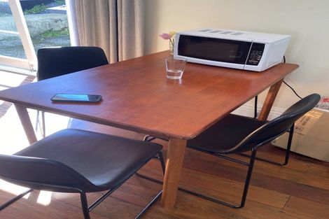 Photo of property in 9 Rixon Grove, Mount Victoria, Wellington, 6011