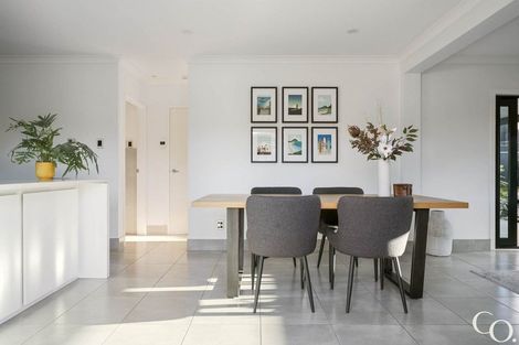 Photo of property in 48 Pitau Road, Mount Maunganui, 3116