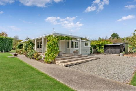 Photo of property in 14 Campbell Drive, Martinborough, 5711