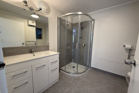 Photo of property in 25 Ngahere Views, Orewa, 0931