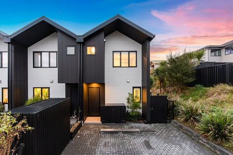 Photo of property in 63 Te Oneroa Way, Long Bay, Auckland, 0630