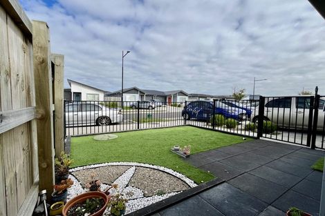 Photo of property in 7 Kapowai Boulevard, Takanini, 2112