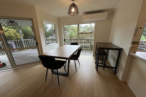 Photo of property in 8a Langton Road, Stanmore Bay, Whangaparaoa, 0932