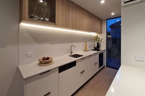 Photo of property in 2/23 Strowan Avenue, Fairfield, Hamilton, 3214