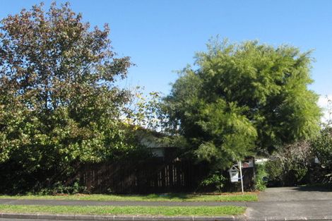 Photo of property in 18 Lewisham Street, Highland Park, Auckland, 2010