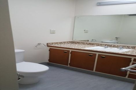 Photo of property in 2/78 Kitchener Road, Milford, Auckland, 0620