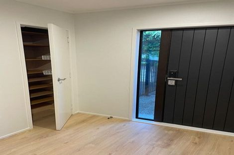 Photo of property in 1/865 Beach Road, Waiake, Auckland, 0630