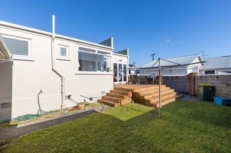 Photo of property in 26 Breakwater Road, Moturoa, New Plymouth, 4310